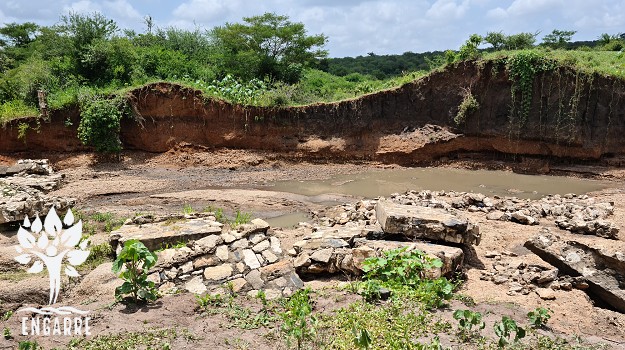 Engarre opravuje vodnú priehradu v Tanzánii