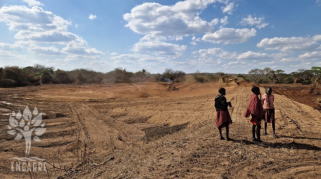 oprava pretrhnutej vodnej priehrady v Tanzánii